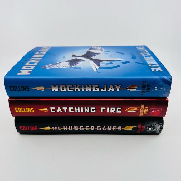 The Hunger Games Trilogy With Box by Suzanne Collins, Scholastic Press, Set of 3 - Picture 13 of 13